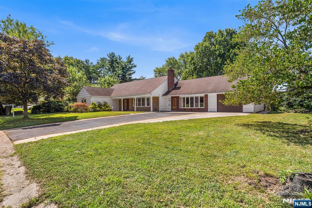 74 Country Club Road Property Photo 1