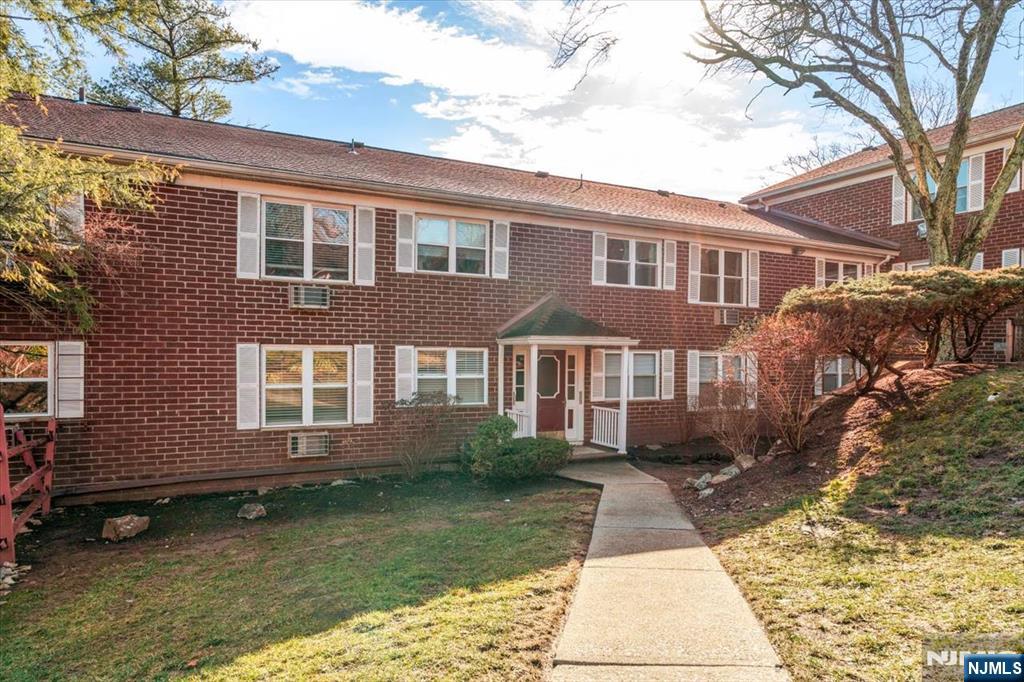 100 Pierson Miller Drive F32 Property Photo 2