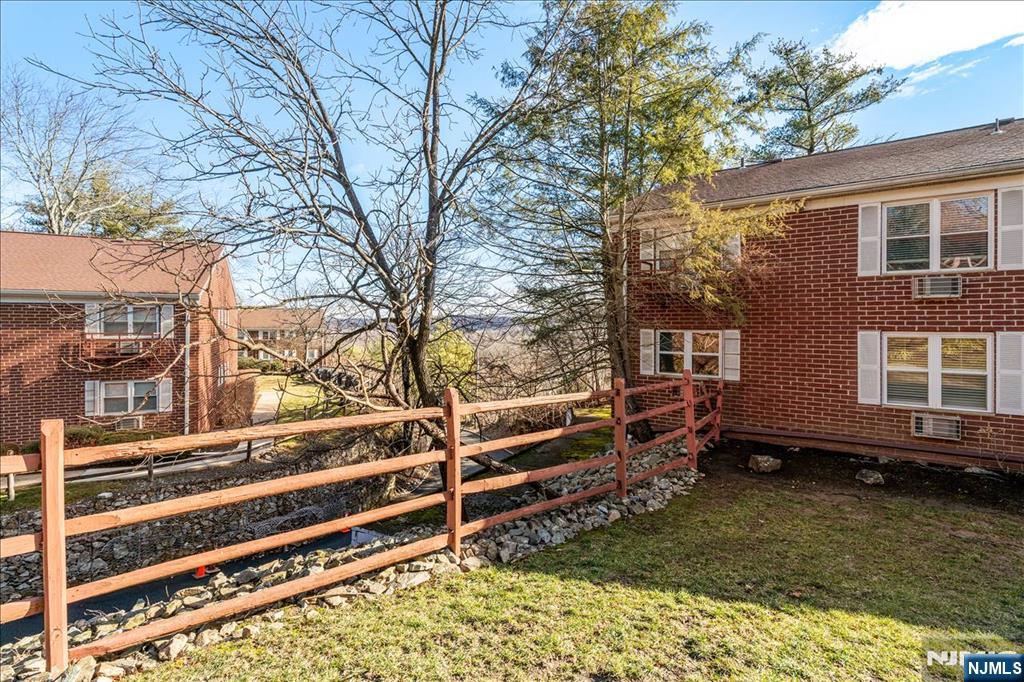 100 Pierson Miller Drive F32 Property Photo 4
