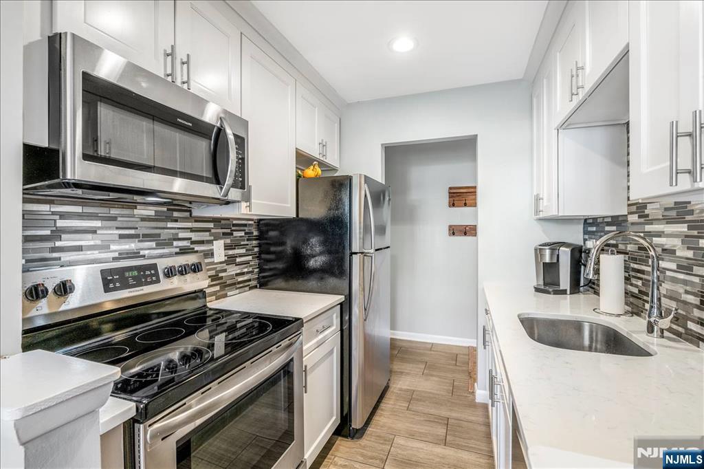 100 Pierson Miller Drive F32 Property Photo 12