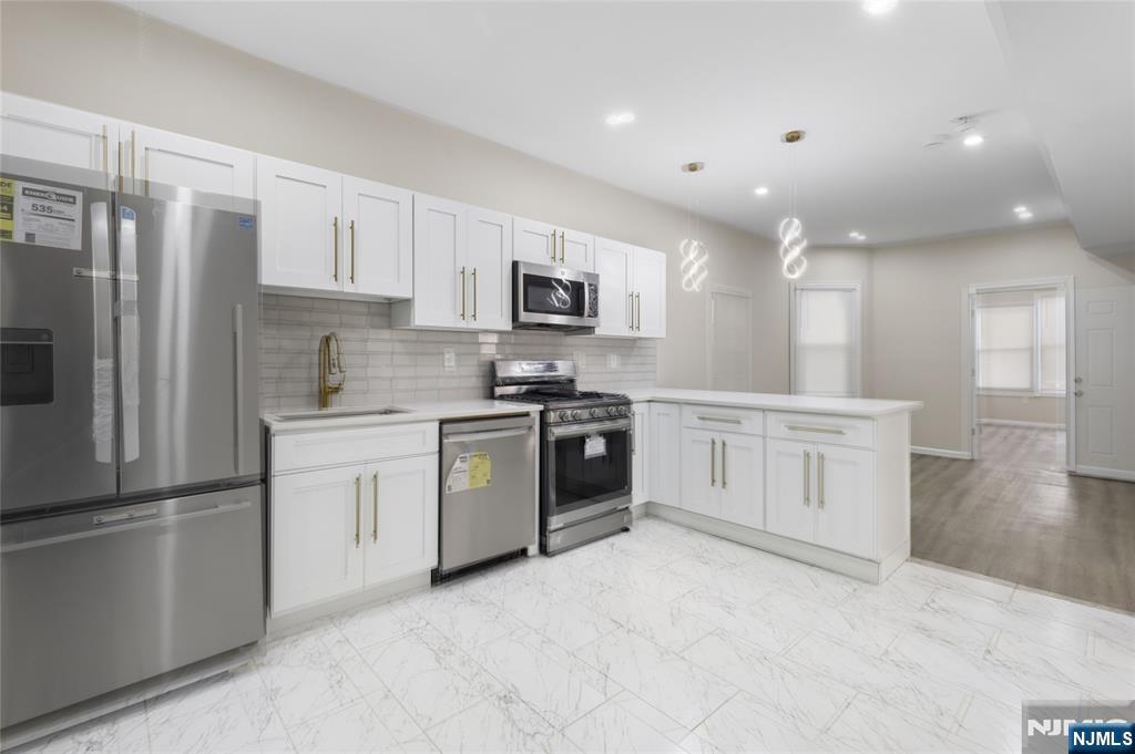 172 Godwin Avenue Property Photo 3