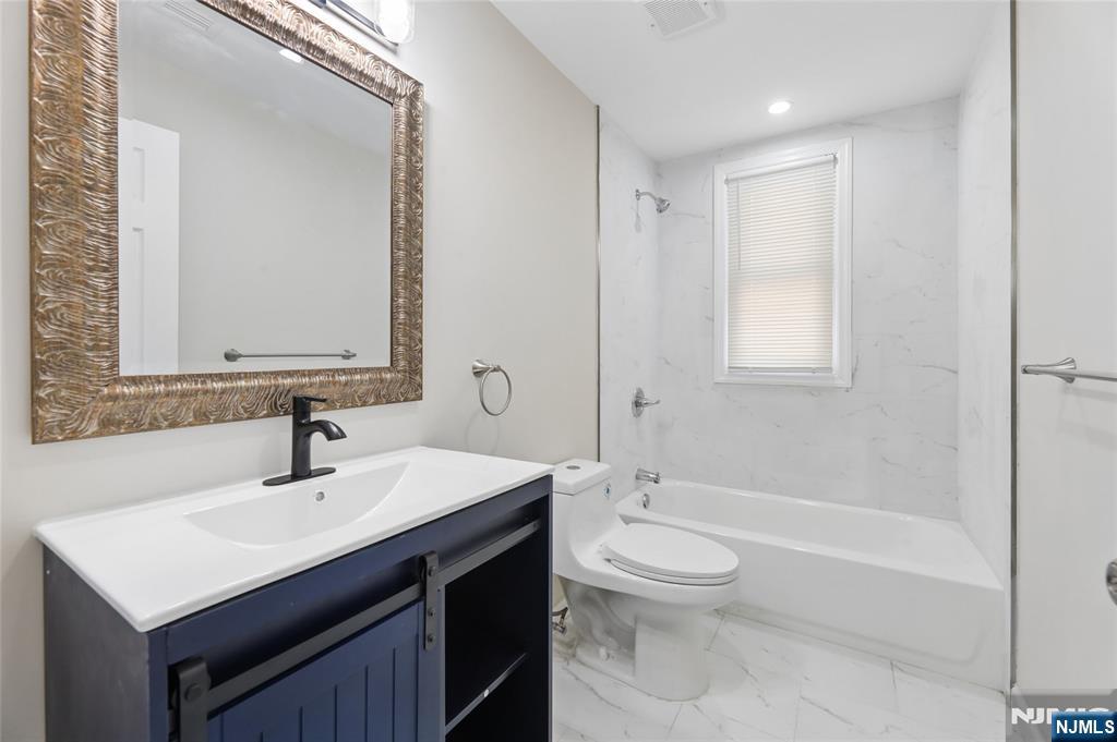 172 Godwin Avenue Property Photo 6