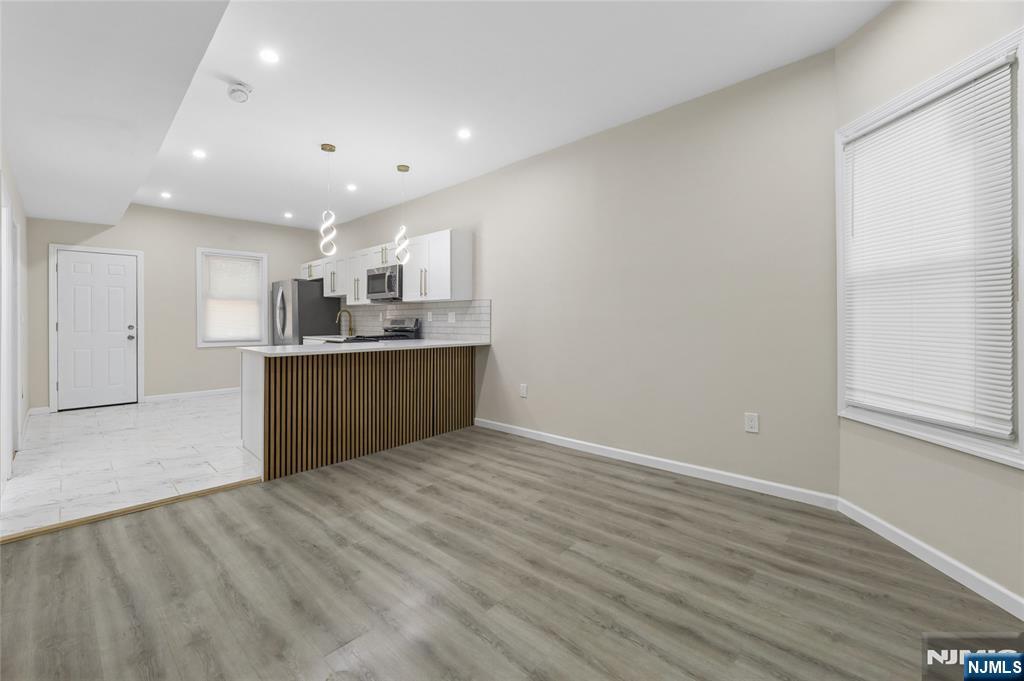 172 Godwin Avenue Property Photo 7
