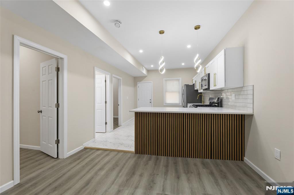 172 Godwin Avenue Property Photo 8