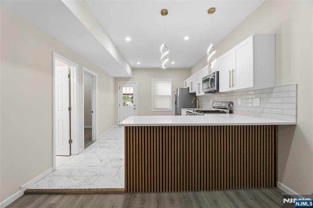 172 Godwin Avenue Property Photo 12