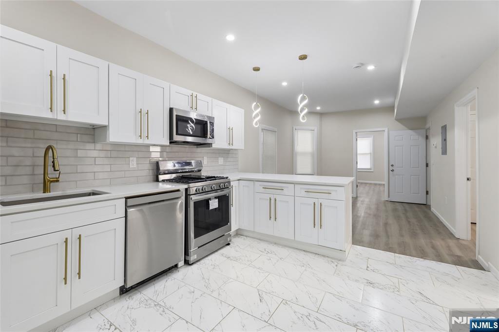 172 Godwin Avenue Property Photo 15