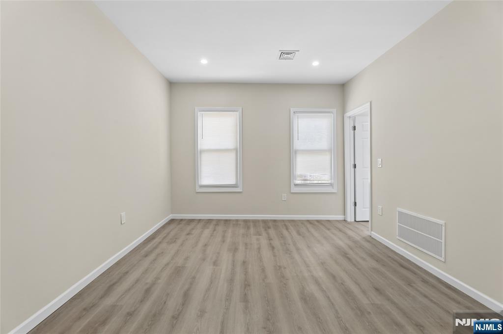 172 Godwin Avenue Property Photo 17