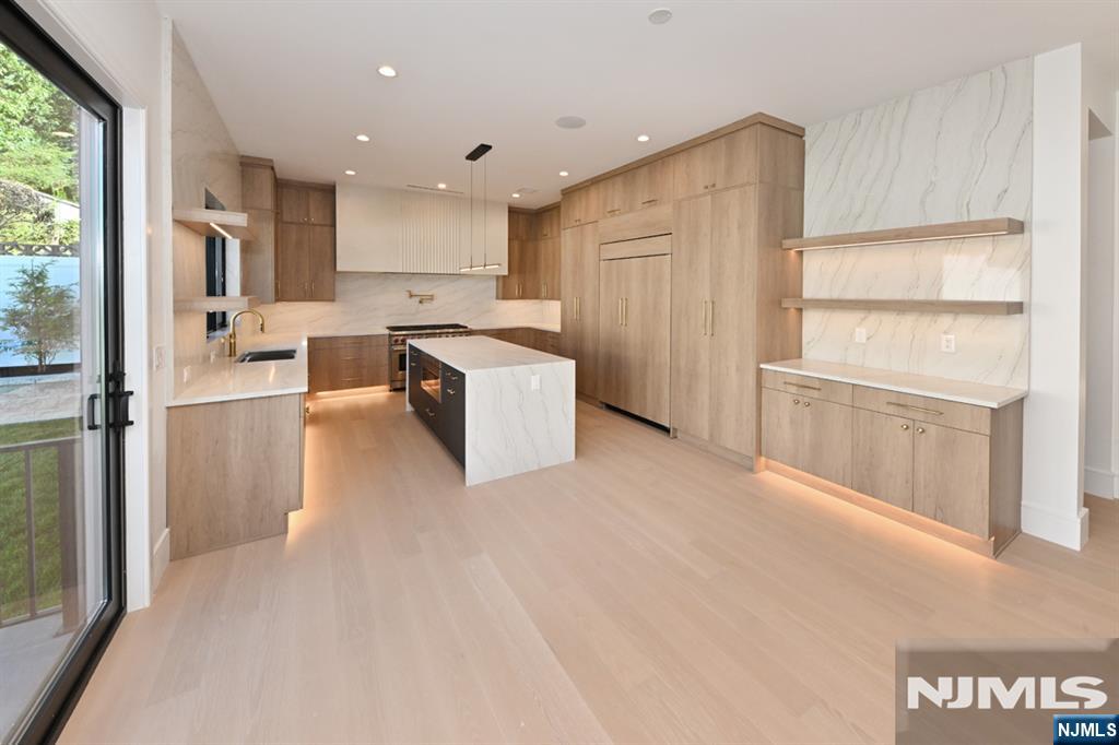 119 Arnot Place Property Photo 8
