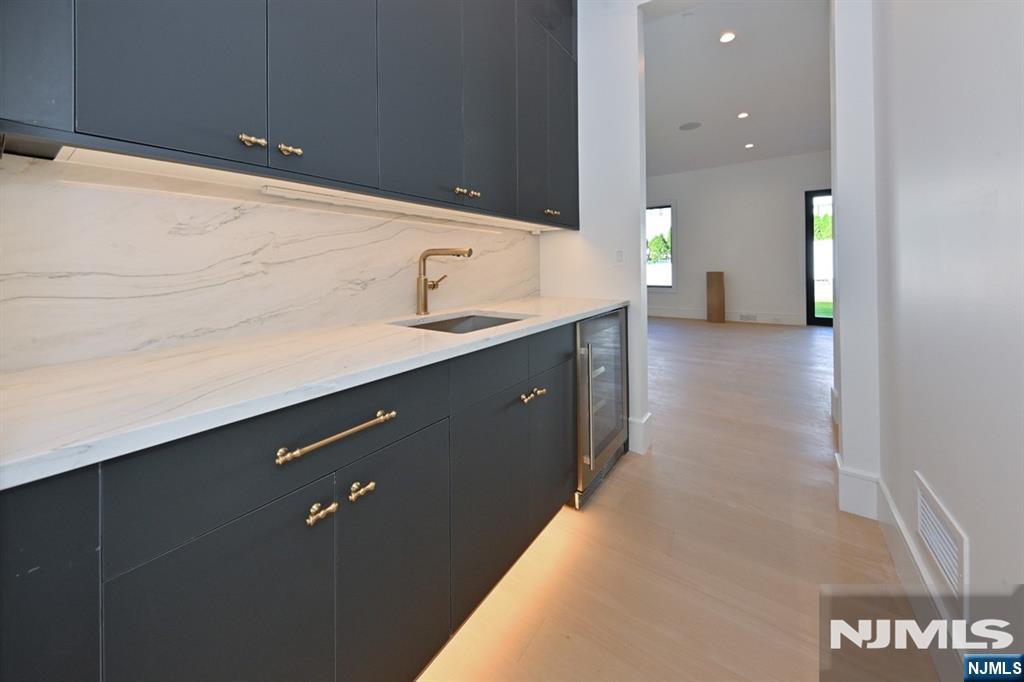 119 Arnot Place Property Photo 11