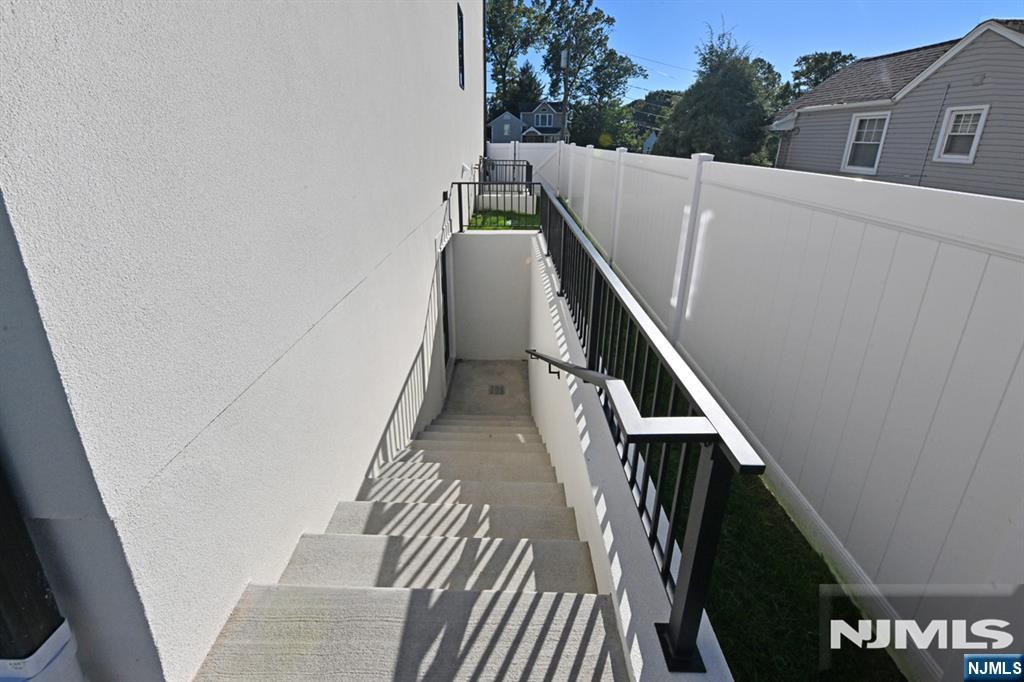 119 Arnot Place Property Photo 30