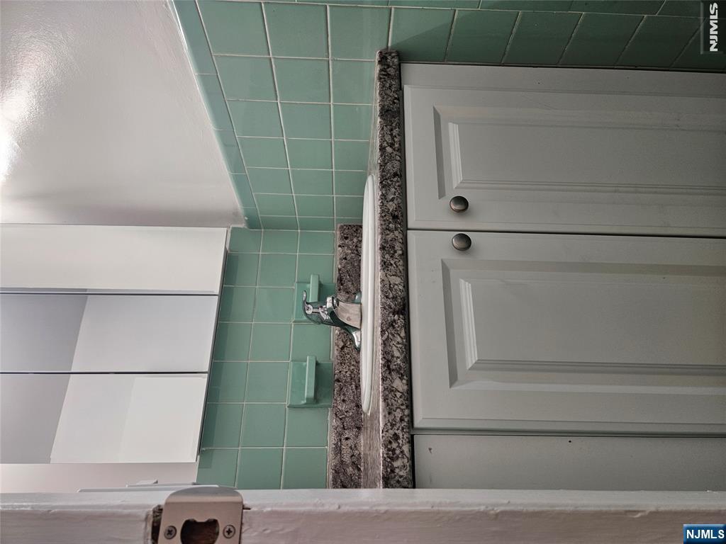 340 Undercliff Avenue 6-a Property Photo 5