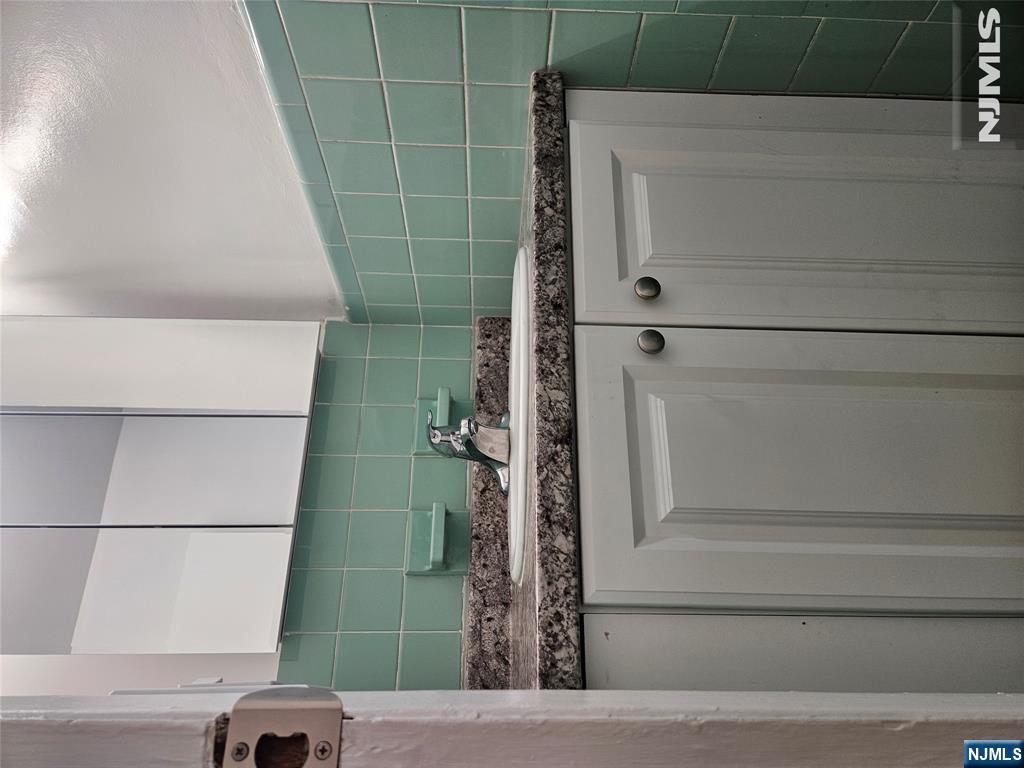 340 Undercliff Avenue 5-a Property Photo 12