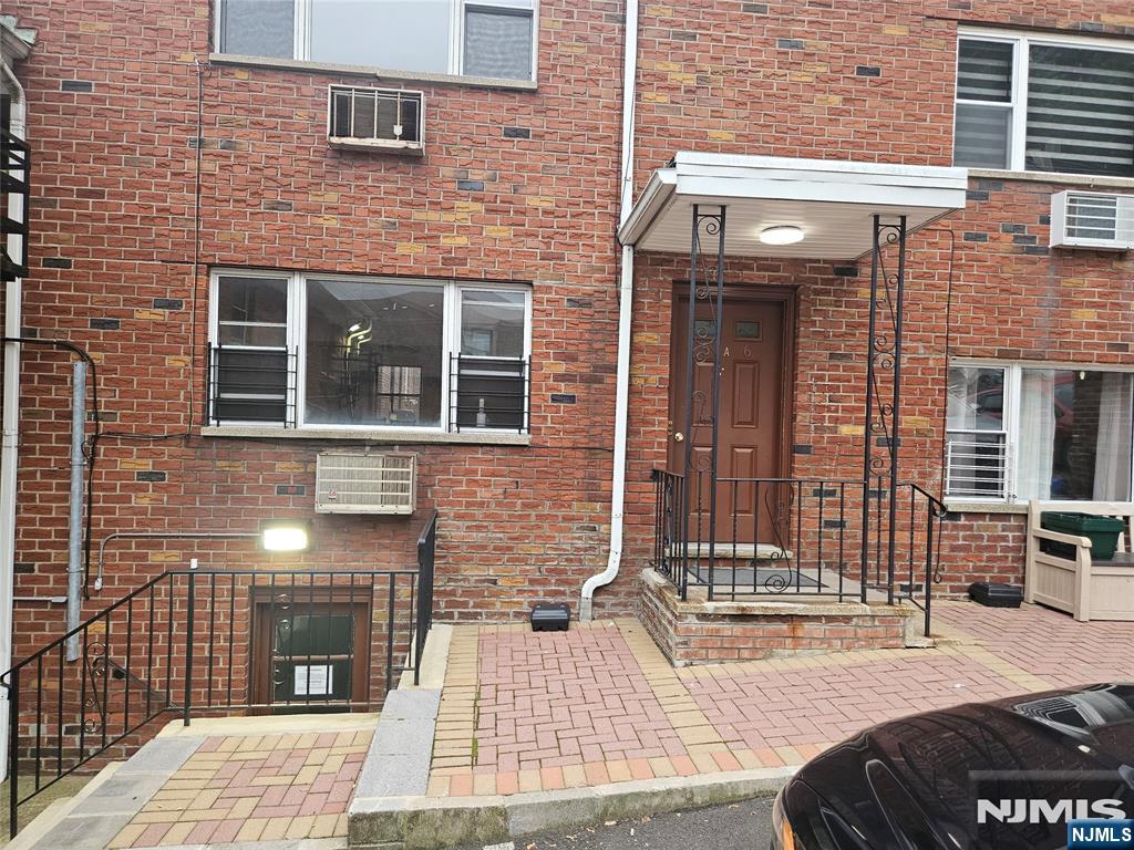 340 Undercliff Avenue 5-a Property Photo 14