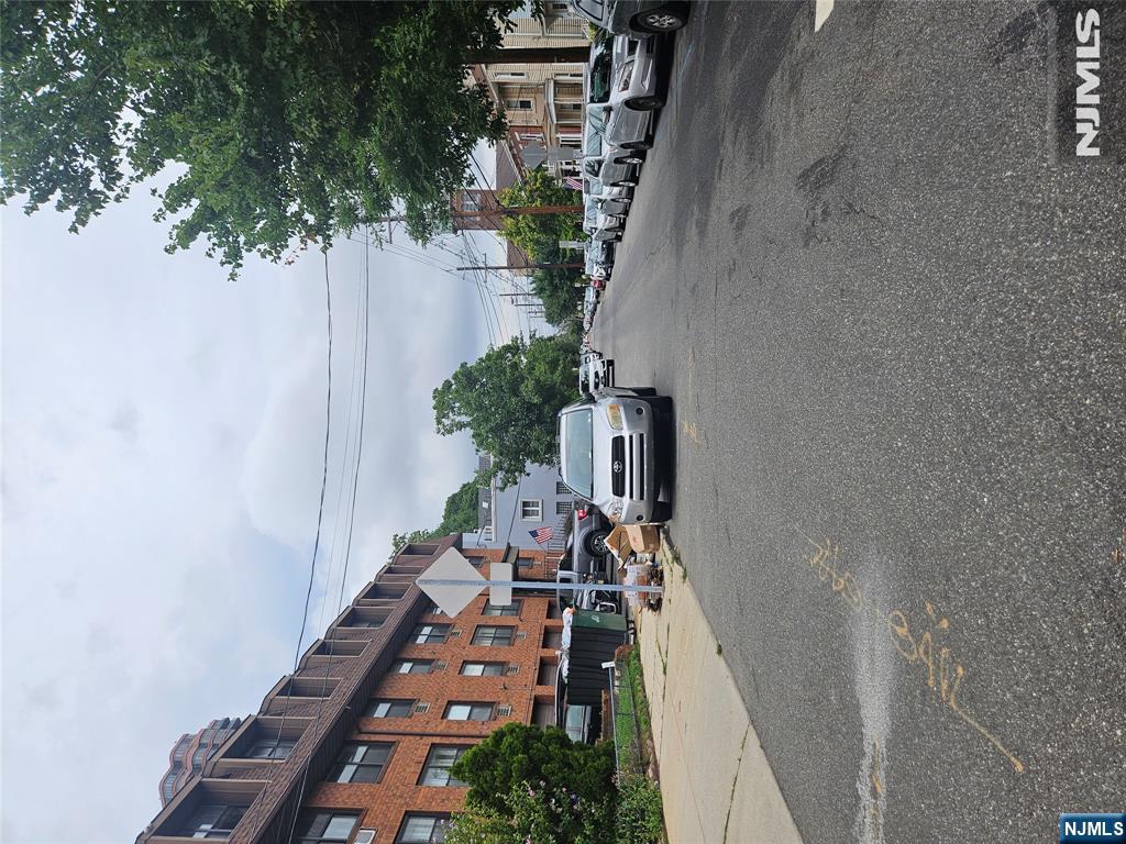 340 Undercliff Avenue 5-a Property Photo 17