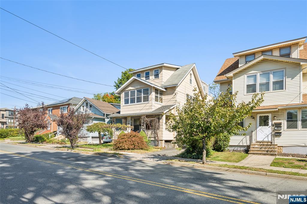 374 Boyden Avenue Property Photo 2