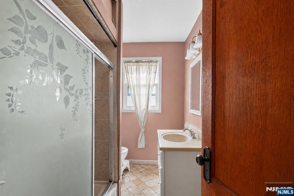 374 Boyden Avenue Property Photo 15