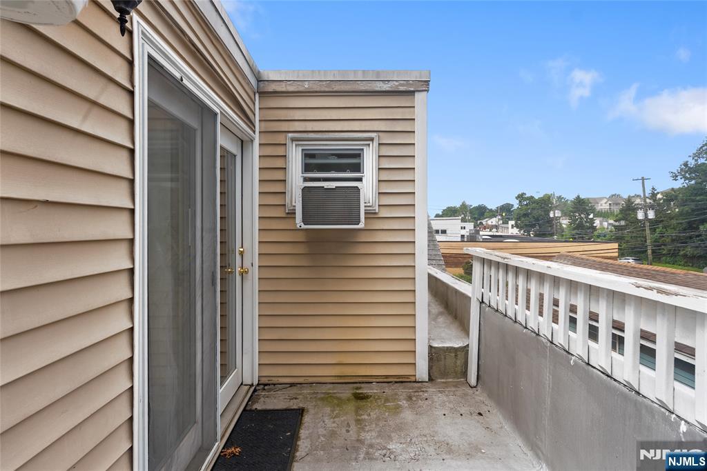 374 Boyden Avenue Property Photo 33