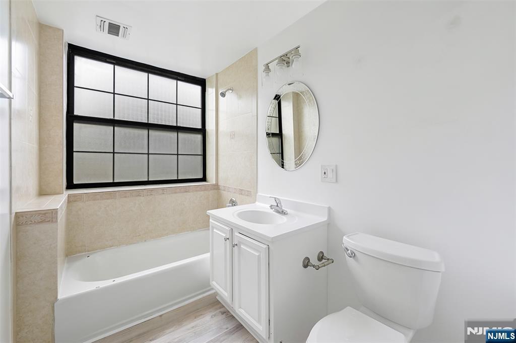 105 -111 Marion Street 18 Property Photo 3