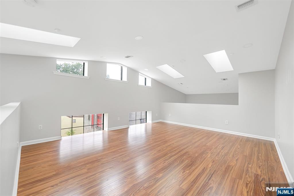 105 -111 Marion Street 18 Property Photo 5