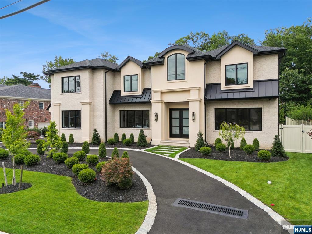 50 Roberts Road Property Photo 1