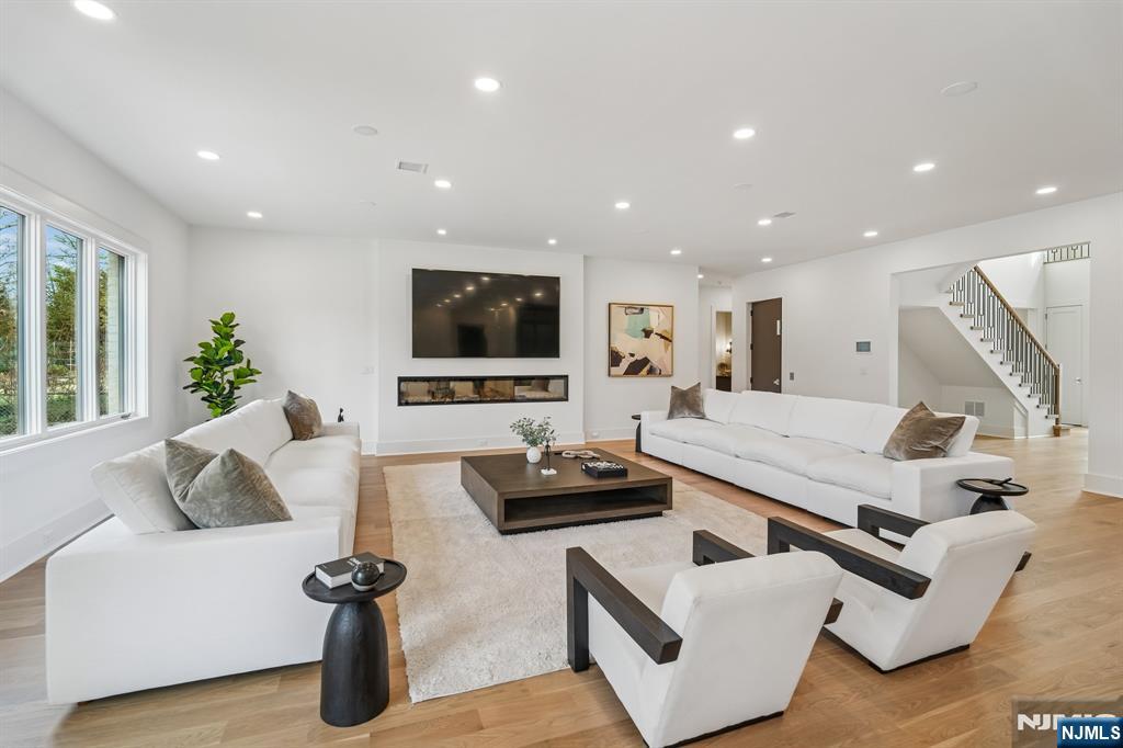 50 Roberts Road Property Photo 15