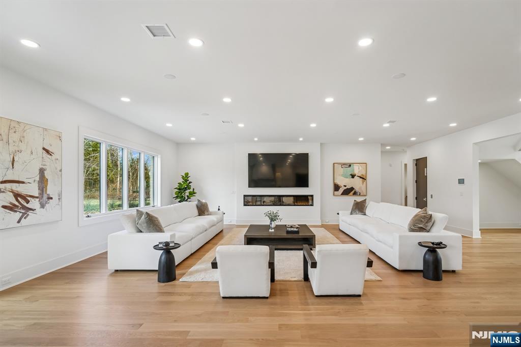 50 Roberts Road Property Photo 16