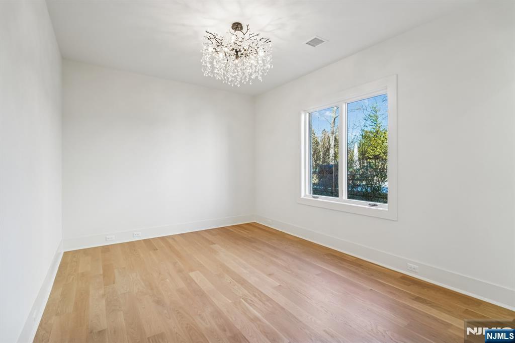 50 Roberts Road Property Photo 23