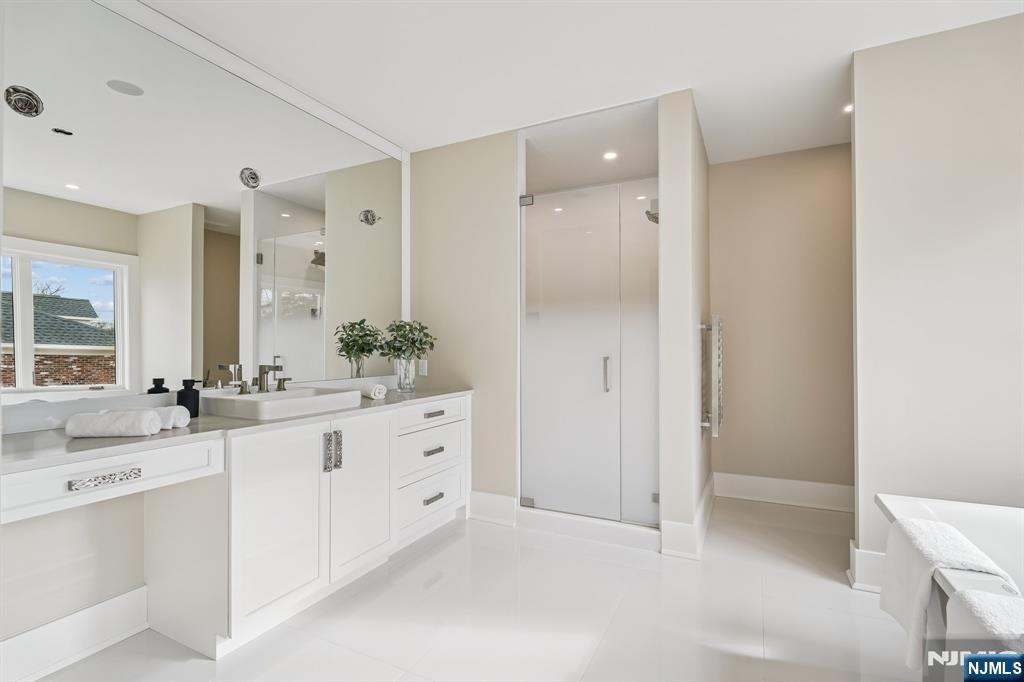 50 Roberts Road Property Photo 29