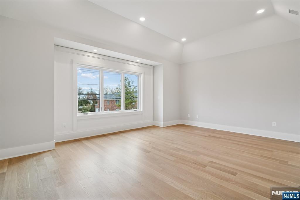 50 Roberts Road Property Photo 40