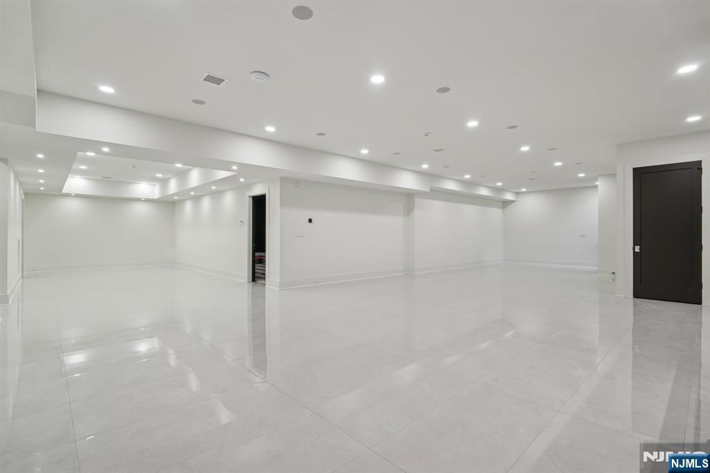 50 Roberts Road Property Photo 48