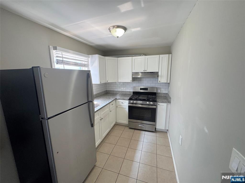 71 Suburbia Court Property Photo 4