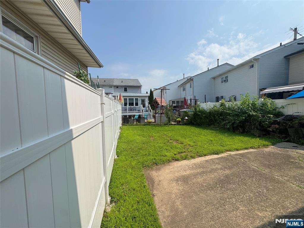 71 Suburbia Court Property Photo 13