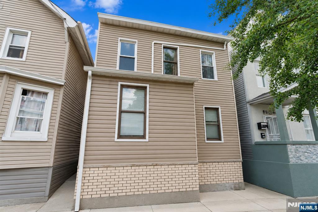 62 Highland Street Property Photo 2