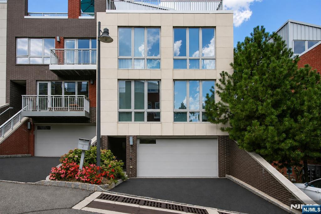 6 Vela Way Property Photo 3