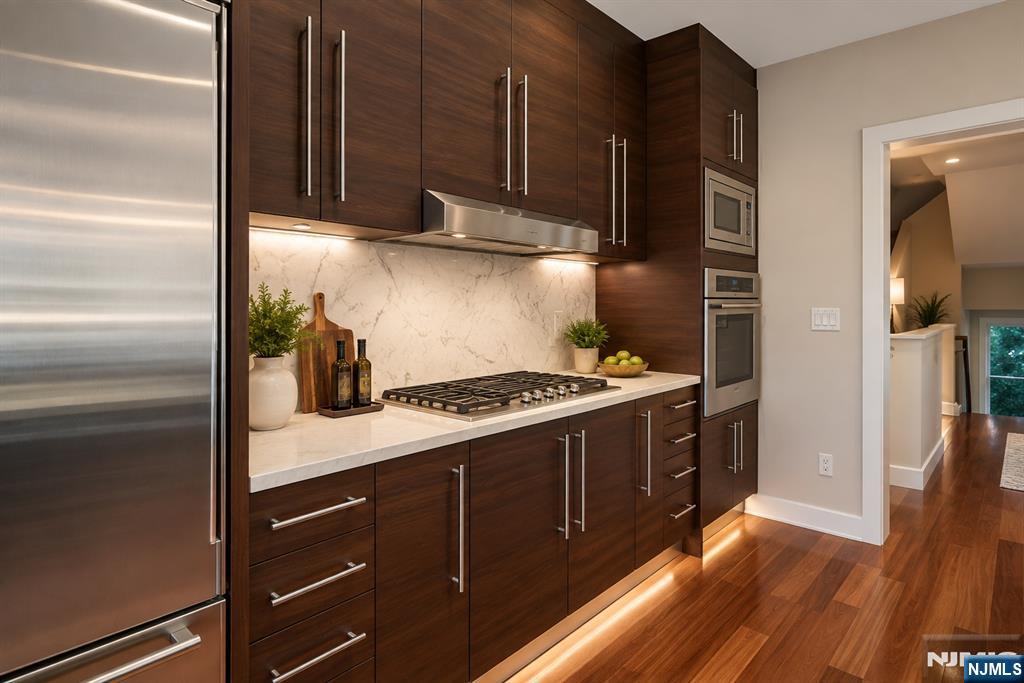 6 Vela Way Property Photo 10