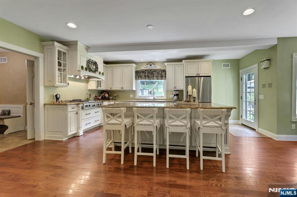 588 Stonetown Road Property Photo 11