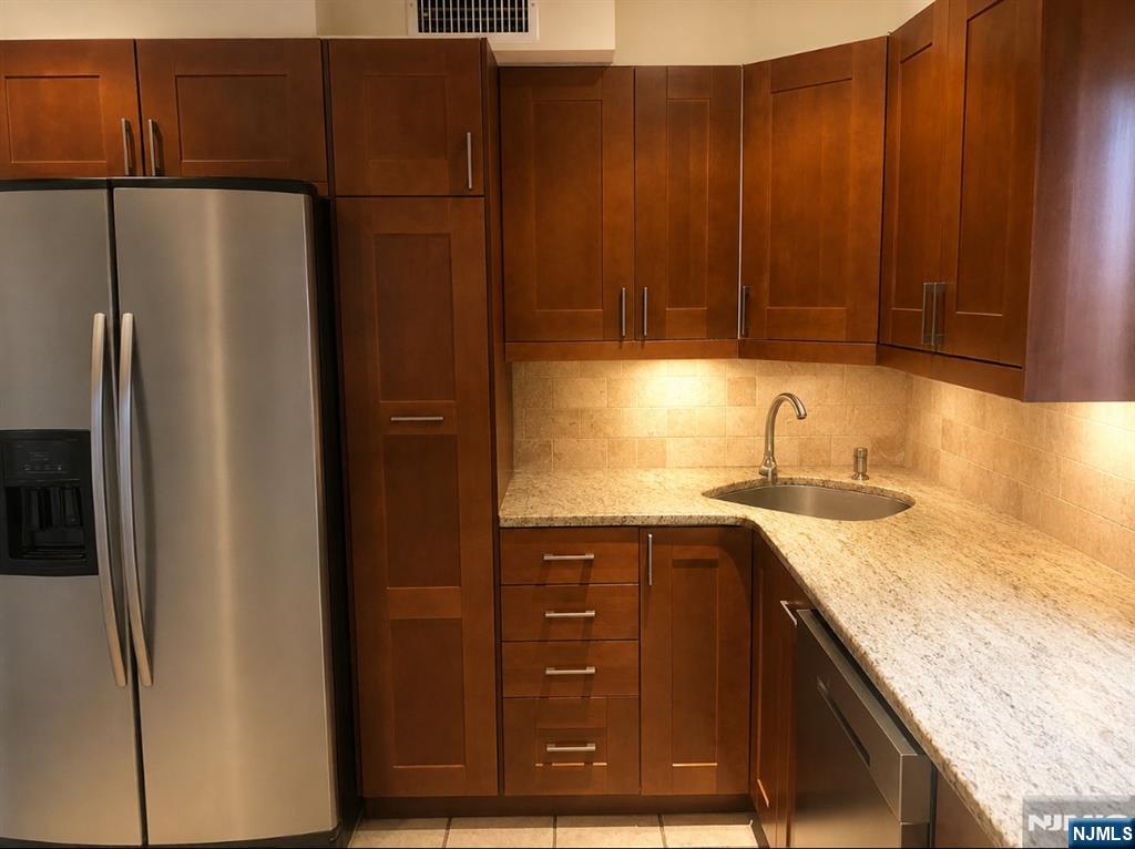 161 Engle Street Property Photo 2