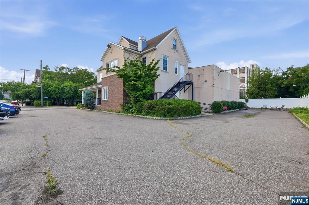 15 Wallington Avenue Property Photo 6