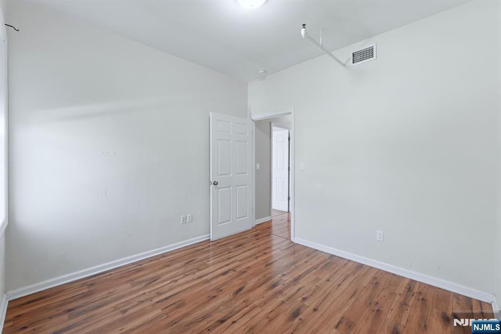 15 Wallington Avenue Property Photo 36
