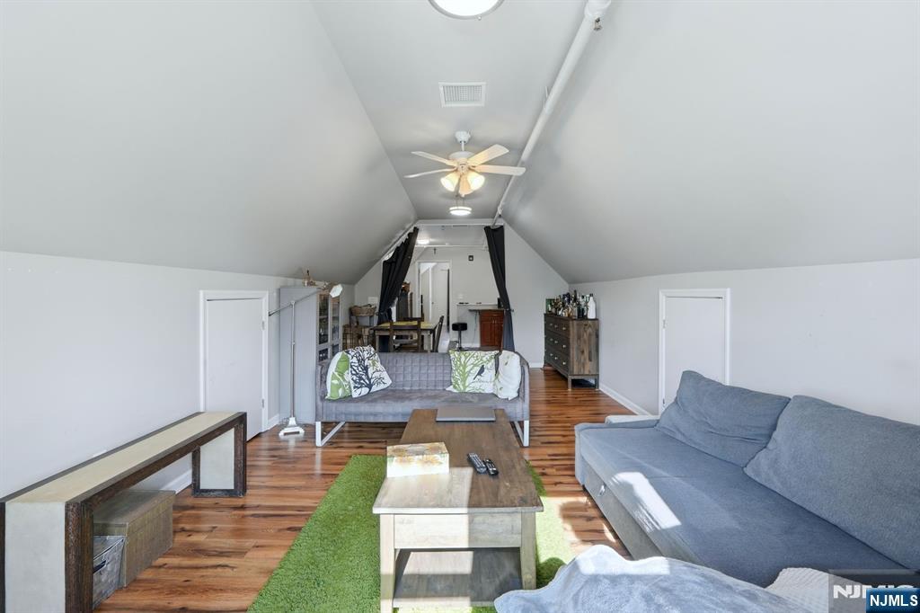 15 Wallington Avenue Property Photo 40