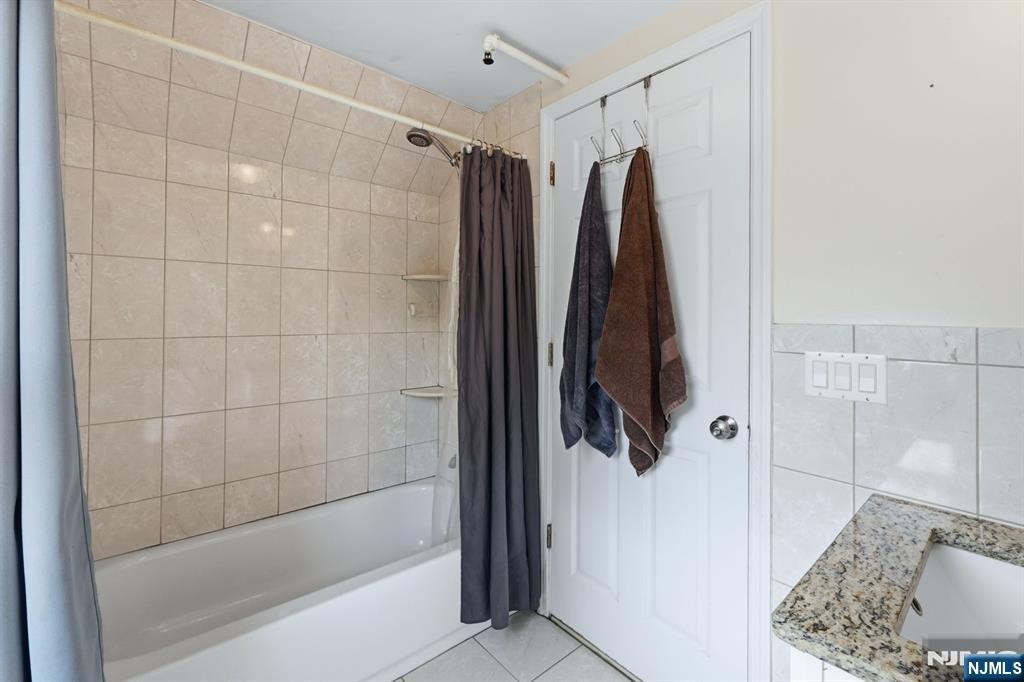 15 Wallington Avenue Property Photo 43
