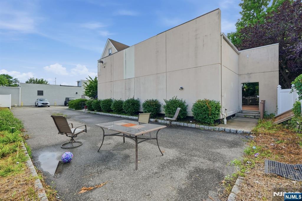 15 Wallington Avenue Property Photo 47