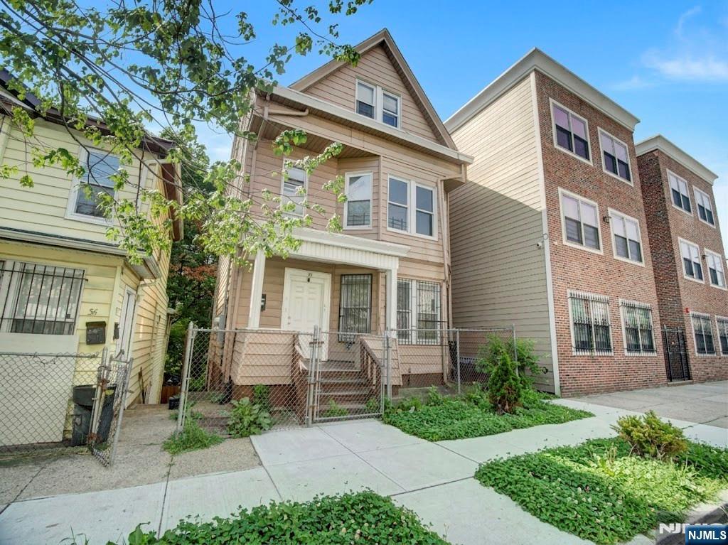 54 4th Street Property Photo 1