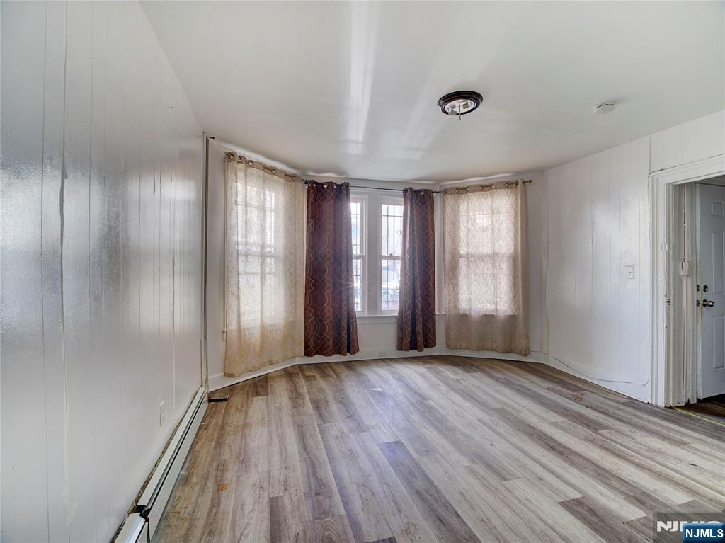 54 4th Street Property Photo 2
