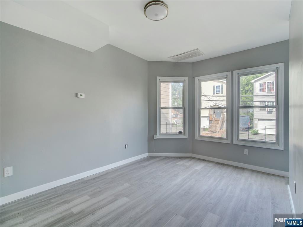 54 4th Street Property Photo 15