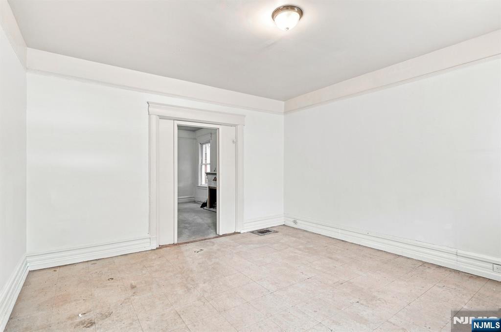 102 Claremont Avenue Property Photo 4