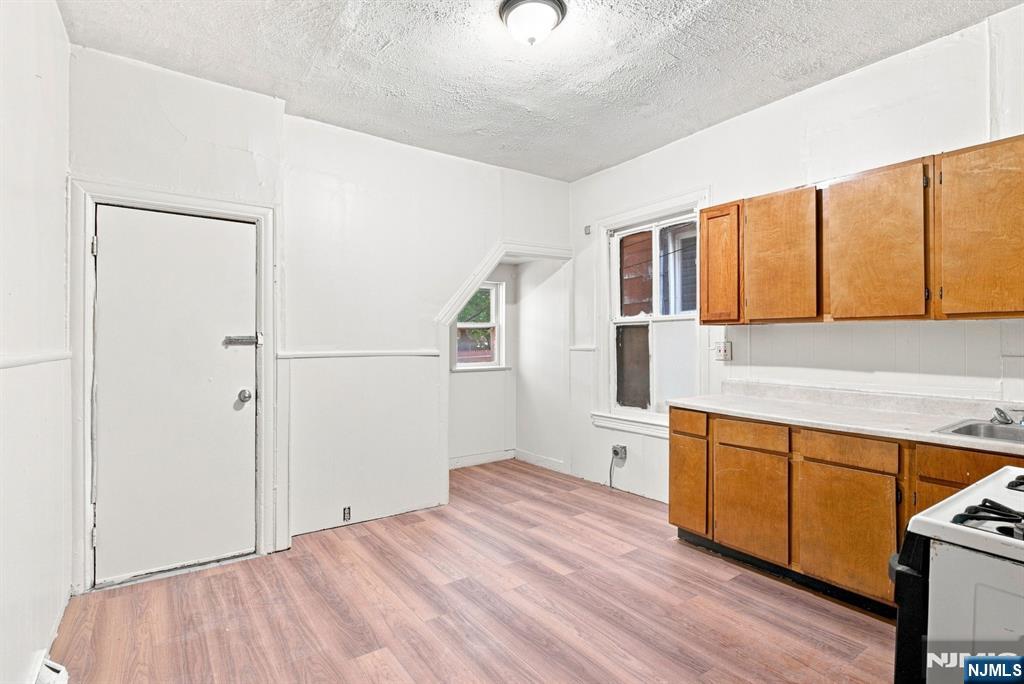 102 Claremont Avenue Property Photo 7