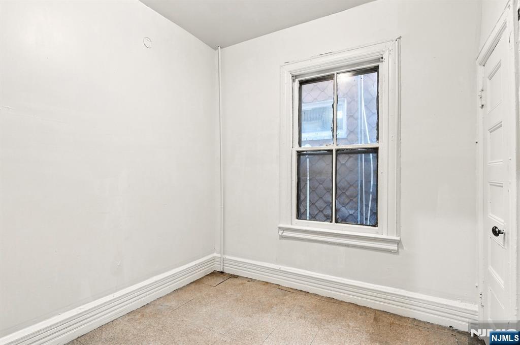 102 Claremont Avenue Property Photo 10