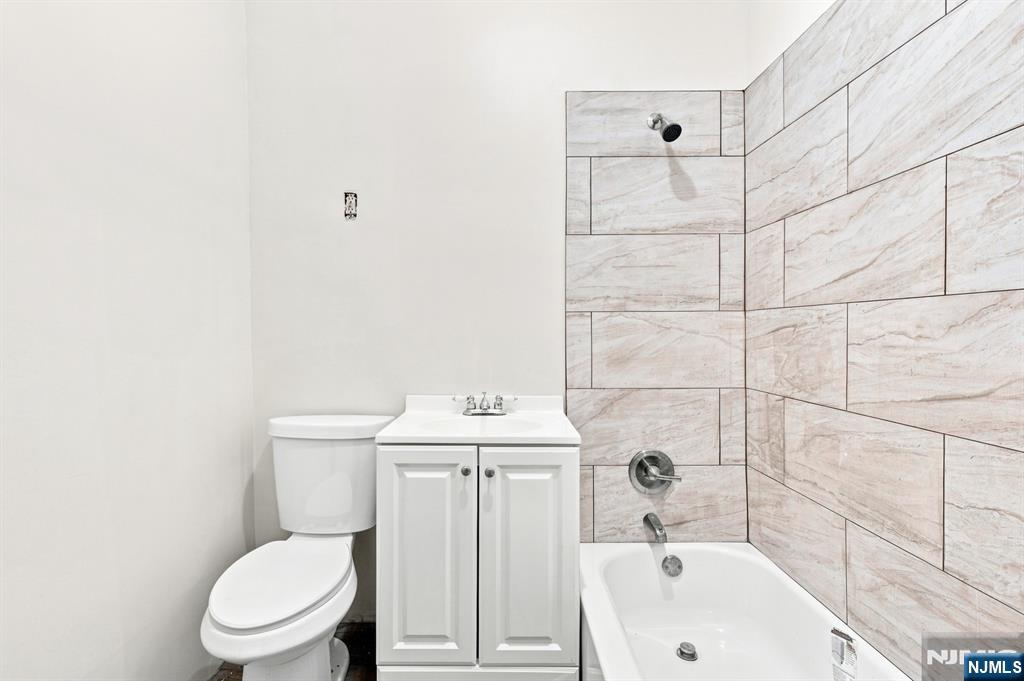 102 Claremont Avenue Property Photo 14