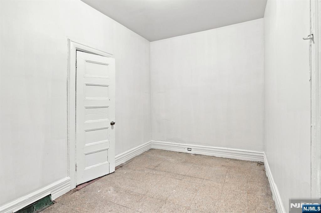 102 Claremont Avenue Property Photo 15